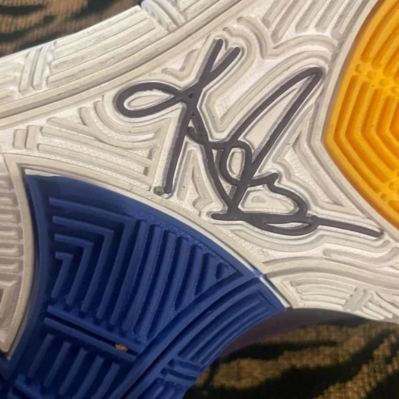 Nike Multicolor Athletic Shoes Kyrie Irving - Picture 12 of 12